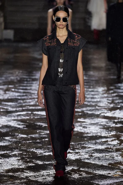 Look 22